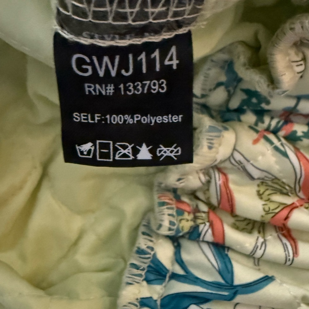 POL Floral Quilted Jacket with Hood - Picture 10 of 11
